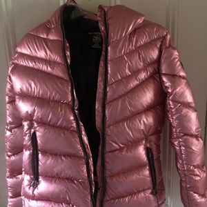 Dare2B girls Pink Metallic Foil Puffer Jacket. Size 6
